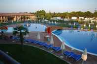 Swimming Pool Hotel Bella Italia