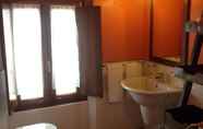 In-room Bathroom 7 Antico Casale L'Impostino