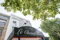 Exterior Le Cheval Blanc