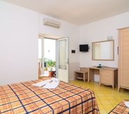 Kamar Tidur 2 Albergo Villa Giusto