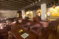 Bar, Cafe and Lounge Hotel El Rancho