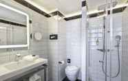 Toilet Kamar 7 Hotel des Vosges, BW Premier Collection
