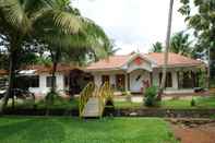 Exterior Coconut Creek Farm & Home Stay