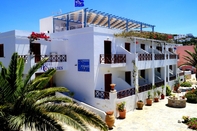 Exterior Cyclades Hotel