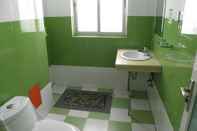 Toilet Kamar V8 Hotel Xi Lang Branch