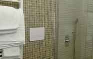 In-room Bathroom 3 Hotel Borgo Antico - Poggiòlo del Principe