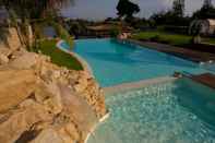 สระว่ายน้ำ Villa Morgana Resort & Spa