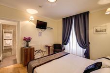 Bedroom Flann O'Brien Rooms