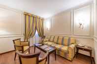 Common Space The Regency Hotel, Sure Hotel Collection by Best Western