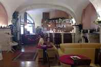Bar, Cafe and Lounge Hotel Il Maniero