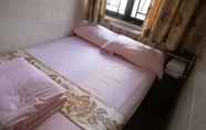 Kamar Tidur 3 Carlton Guest House - Carlton Group of Hostels