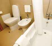 Toilet Kamar 3 Hotel White Waters