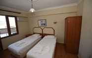 Kamar Tidur 7 Rebetika Hotel