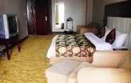 Kamar Tidur 7 Enjoying International Hotel