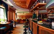 Bar, Kafe, dan Lounge 2 Cityhotel Goldener Adler B&B