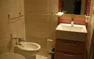 ห้องน้ำภายในห้อง 2 Il Gabbiano