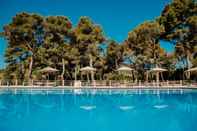 สระว่ายน้ำ Hotel Fontermosa