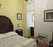 Kamar Tidur 5 Family Macedo B&B