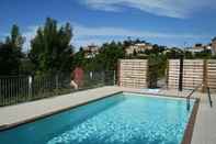 Swimming Pool Villa Lauri