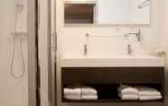 Toilet Kamar 6 Fletcher Hotel Het Witte Huis