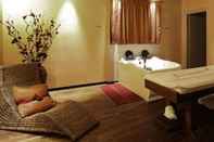 Fasilitas Hiburan Cocca Hotel Royal Thai SPA