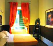 Bilik Tidur 5 Colors Hotel