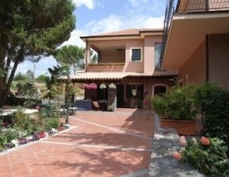 Exterior 2 Rosso Vulcano Bed & Breakfast