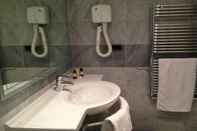 In-room Bathroom Hotel Paradiso