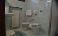 Toilet Kamar 3 Hotel Sagittario