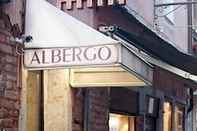 ภายนอกอาคาร Hotel Albergo Doge