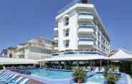 Swimming Pool 2 Hotel Cavalieri Palace