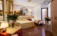 Bedroom 5 Hotel Cavalieri Palace