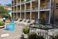 Swimming Pool Doria Hotel
