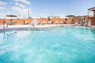 Swimming Pool Homewood Suites by Hilton Yuma