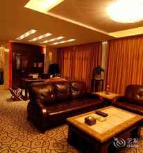 Lobi 4 Dynasty International Hotel Kunming