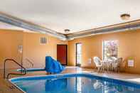 Swimming Pool Comfort Suites Jackson-Cape Girardeau
