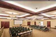 Functional Hall Best Western Coffeyville Central Business District Inn and Suites