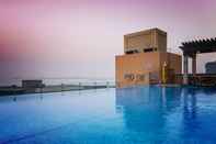 Swimming Pool Sofitel Dubai Jumeirah Beach