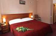 Kamar Tidur 5 Hotel Relax Inn