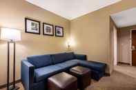 Common Space Comfort Suites Manchester