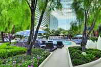 Swimming Pool ARIA Resort & Casino