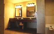 Bilik Mandi dalam Bilik 6 Best Western Plus Bryce Canyon Grand Hotel