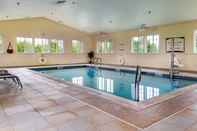 Swimming Pool Staybridge Suites Philadelphia Valley Forge 422, an IHG Hotel