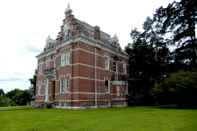 Exterior Herzog Mansion