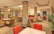 Restaurant 7 Holiday Inn Express Hotel & Suites Brockville, an IHG Hotel