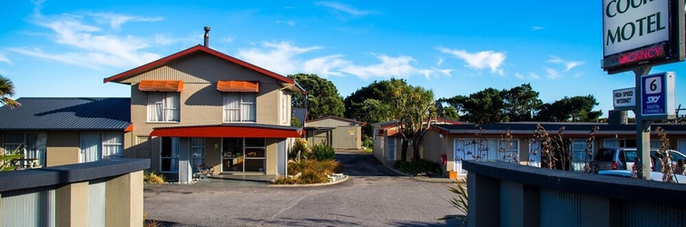 Bên ngoài Charles Court Motel