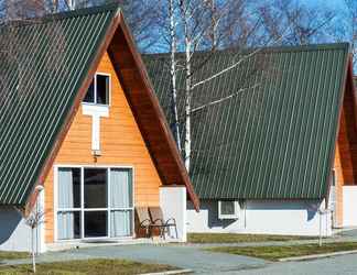 Exterior 2 Mountain Chalets Motel