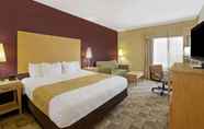 Bedroom 3 La Quinta Inn & Suites by Wyndham Tucumcari