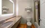 In-room Bathroom 2 La Quinta Inn & Suites by Wyndham Tucumcari