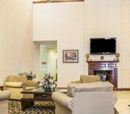 Lobby 2 Comfort Suites South Point - Huntington